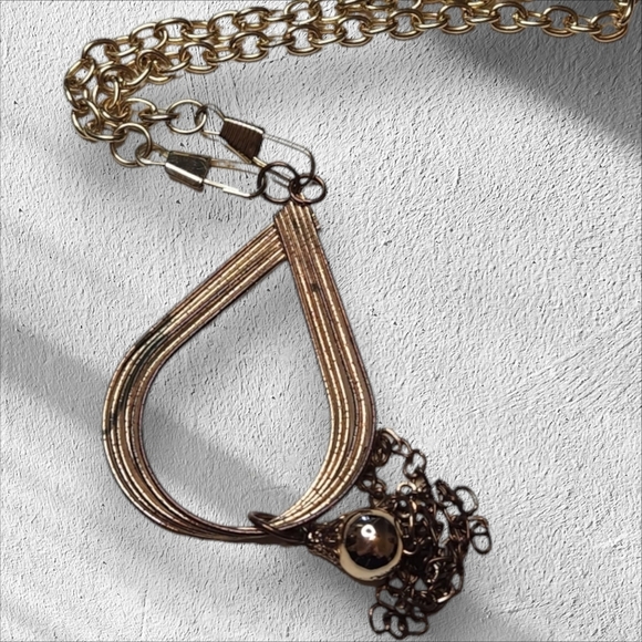 WOMENS METAL PENDENT NECKLACE WITH CHAIN FRINGES - Picture 2 of 4